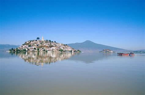 What Movie Was Inspired by the Beauty of Lago de Pátzcuaro and Why Do We Still Talk About It?